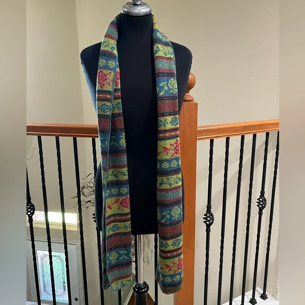 Flomax FAIR ISLE VIRGIN WOOL, MULTICOLORED FLORAL, MADE IN GERMANY SCARF: